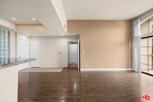 , 10275 Missouri ave, Westwood, CA 90025 - 5