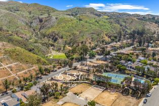 , 17243 Avenida De La Herradura, Pacific Palisades, CA 90272 - 4