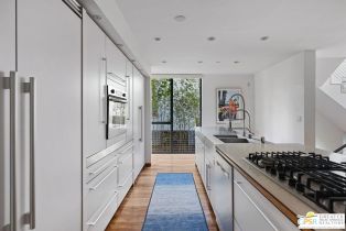 Single Family Residence, 7 Vicente ter, Santa Monica, CA 90401 - 24