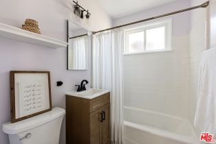 Single Family Residence, 18336 Calvert st, Tarzana, CA 91335 - 14