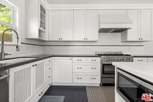 Single Family Residence, 18336 Calvert st, Tarzana, CA 91335 - 7