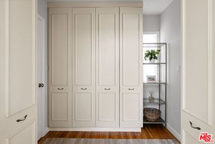 Single Family Residence, 18336 Calvert st, Tarzana, CA 91335 - 18