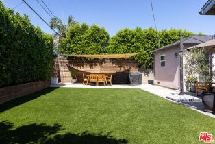 Single Family Residence, 18336 Calvert st, Tarzana, CA 91335 - 25