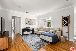 Single Family Residence, 18336 Calvert st, Tarzana, CA 91335 - 3