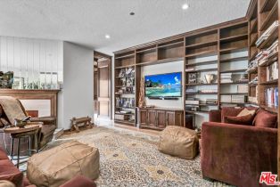 Condominium, 300 Swall dr, Beverly Hills, CA 90211 - 4