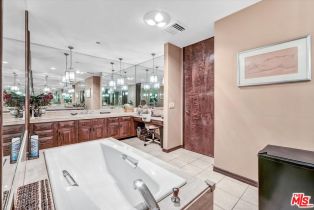 Condominium, 300 Swall dr, Beverly Hills, CA 90211 - 15