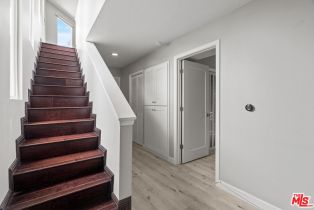 , 1744 10th st, Santa Monica, CA 90404 - 4