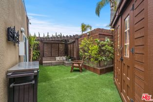 , 1744 10th st, Santa Monica, CA 90404 - 19