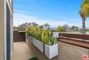 , 1744 10th st, Santa Monica, CA 90404 - 9