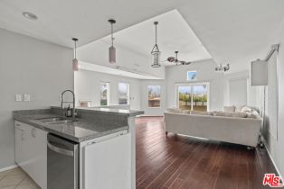 , 1744 10th st, Santa Monica, CA 90404 - 13