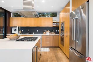 Single Family Residence, 660 Sunset ave, Venice, CA 90291 - 7