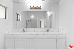 Single Family Residence, 22027 Viscanio rd, Woodland Hills, CA 91364 - 25