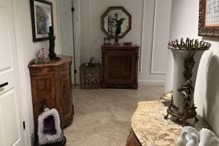 , 324 Palm dr, Beverly Hills, CA 90210 - 9