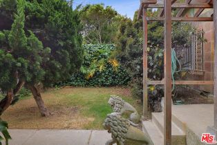 Single Family Residence, 717 Marco pl, Venice, CA 90291 - 4