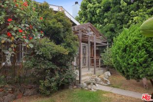 Single Family Residence, 717 Marco pl, Venice, CA 90291 - 3