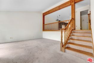 , 6232 Nita ave, Woodland Hills, CA 91367 - 7