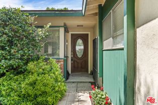 Single Family Residence, 22100 Dumetz rd, Woodland Hills, CA 91364 - 4