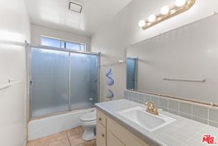 Single Family Residence, 22100 Dumetz rd, Woodland Hills, CA 91364 - 28