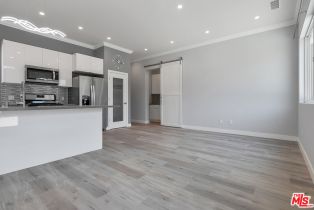 , 21037 Costanso St, Woodland Hills, CA 91364 - 6