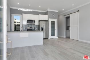 , 21037 Costanso St, Woodland Hills, CA 91364 - 5