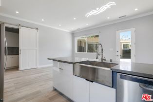 , 21037 Costanso St, Woodland Hills, CA 91364 - 14