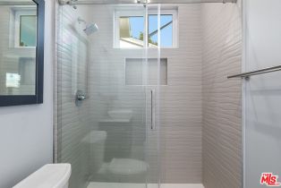 , 21037 Costanso St, Woodland Hills, CA 91364 - 26