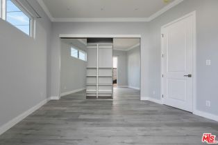 , 21037 Costanso St, Woodland Hills, CA 91364 - 23