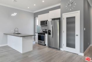 , 21037 Costanso St, Woodland Hills, CA 91364 - 9