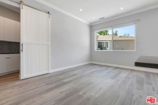 , 21037 Costanso St, Woodland Hills, CA 91364 - 16