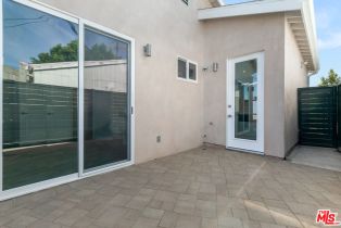 , 21037 Costanso St, Woodland Hills, CA 91364 - 32