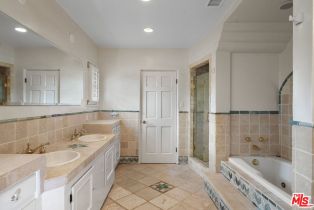 Single Family Residence, 809 MALCOLM ave, Westwood, CA 90024 - 19