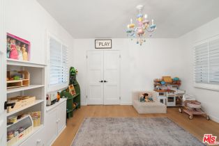 Single Family Residence, 21412 Providencia st, Woodland Hills, CA 91364 - 15