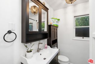 Single Family Residence, 21412 Providencia st, Woodland Hills, CA 91364 - 14