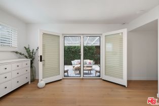 Single Family Residence, 21412 Providencia st, Woodland Hills, CA 91364 - 11