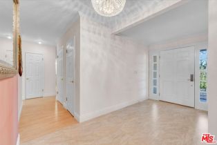 , 23264 Calvert st, Woodland Hills, CA 91367 - 31