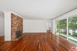 Condominium, 404 San Vicente blvd, Santa Monica, CA 90402 - 4