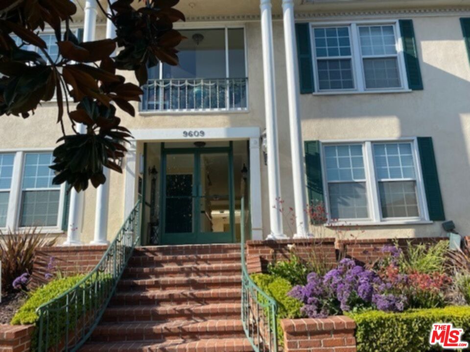 Apartment, 9609 OLYMPIC blvd, Beverly Hills, CA 90212 - 1