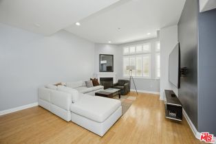 Townhouse, 2125 Bentley ave, Westwood, CA 90025 - 2