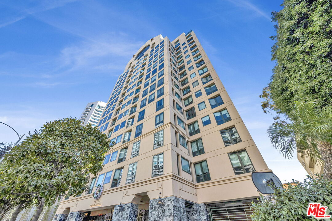 Condominium, 10520 Wilshire blvd, Westwood, CA 90024 - 1