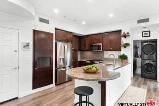 Condominium, 13044 Pacific promenade, Playa Vista, CA 90094 - 4