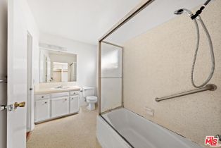 Single Family Residence, 1418 Oak st, Santa Monica, CA 90405 - 10