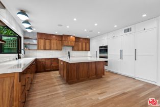 Single Family Residence, 1713 Pier ave, Santa Monica, CA 90405 - 17