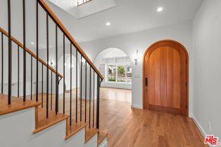 Single Family Residence, 1713 Pier ave, Santa Monica, CA 90405 - 5