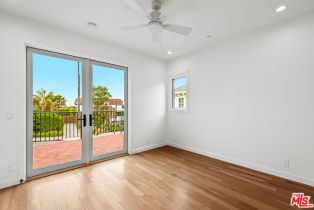 Single Family Residence, 1713 Pier ave, Santa Monica, CA 90405 - 42