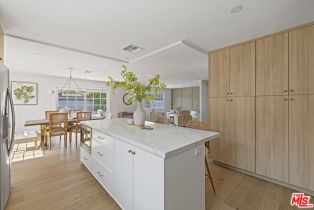 Single Family Residence, 24201 Friar st, Woodland Hills, CA 91367 - 12