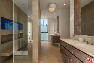 Single Family Residence, 938 Palisades Beach rd, Santa Monica, CA 90403 - 4