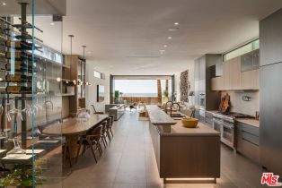 Single Family Residence, 940 Palisades Beach rd, Santa Monica, CA 90403 - 2