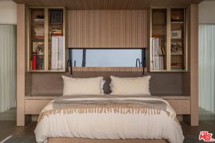 Single Family Residence, 940 Palisades Beach rd, Santa Monica, CA 90403 - 5