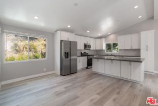 , 5634 Mason ave, Woodland Hills, CA 91367 - 9