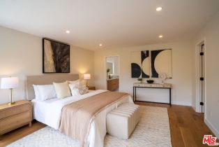 Single Family Residence, 5271 Woodlake ave, Woodland Hills, CA 91367 - 20